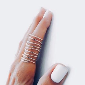 SILVER WRAP AROUND RING